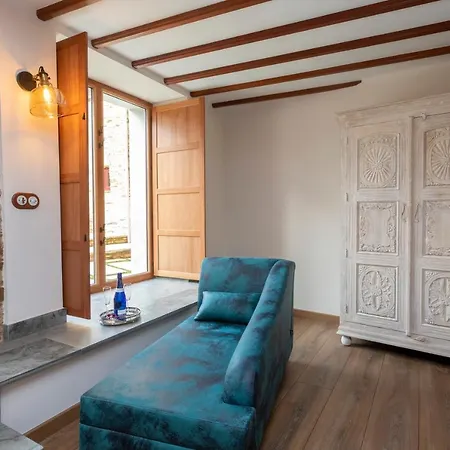 Araucaria House *