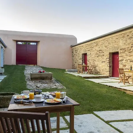 Casa de Campo Araucaria House *