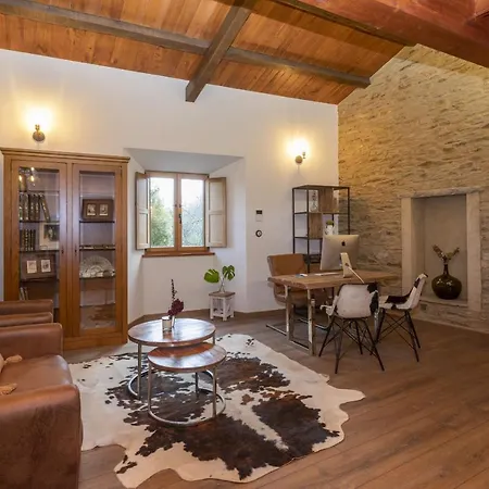 בית כפרי Araucaria House בריירוס