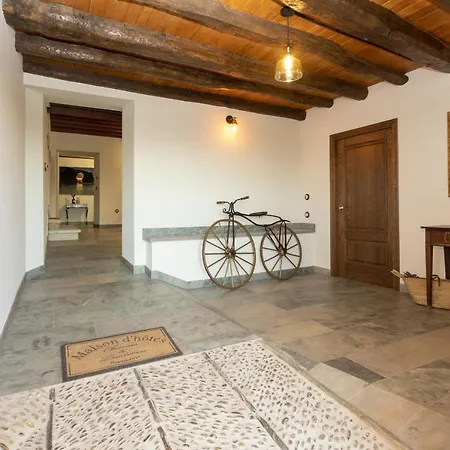 Araucaria House Country house
