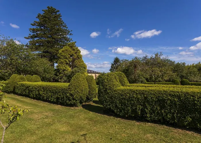 Araucaria House *